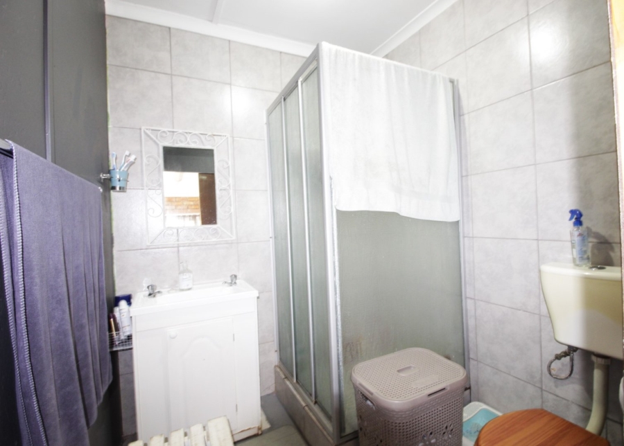 4 Bedroom Property for Sale in Noorsekloof Eastern Cape